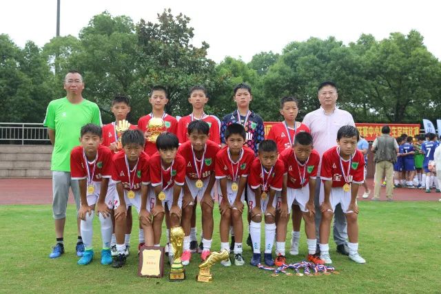 CBA动态：山东男篮新外援加盟，广东宏远年轻球员转会